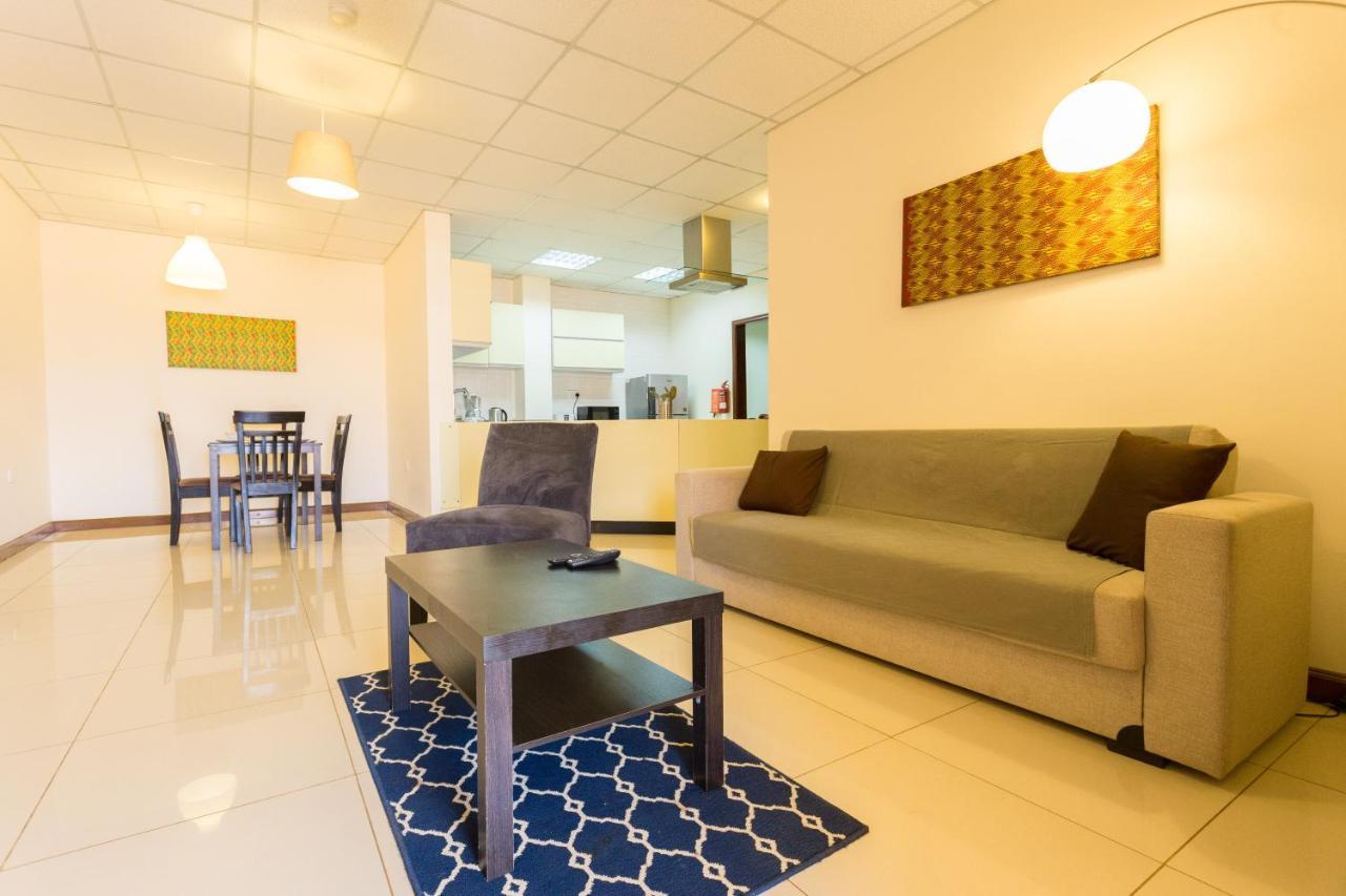 La Casa Baatsona Apts Sakumono Extérieur photo